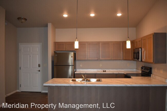 Building Photo - 3 br, 2 bath Apartment - 1781 35th St S 17...