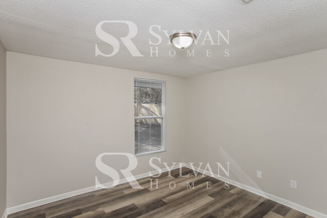 Building Photo - Enjoy living the good life in this 3 bedro...