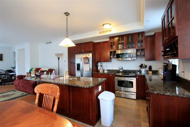 Building Photo - 157 Beacon St