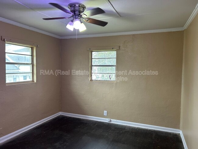 Building Photo - 220 E Central Ave