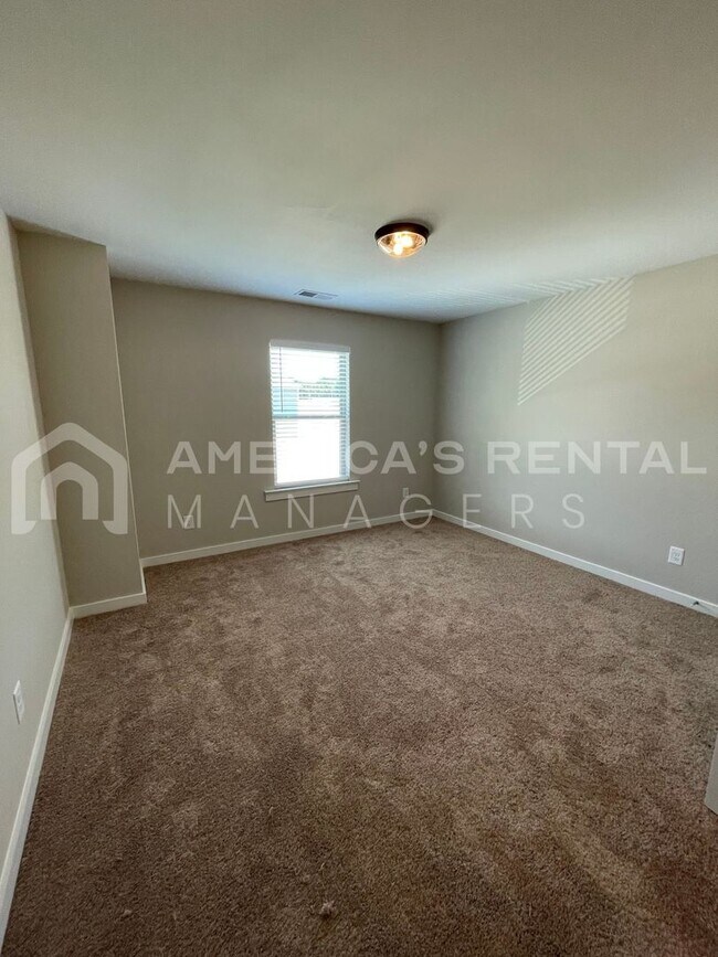 Building Photo - Home for Rent in Jasper, AL!!! Available to View Now!!!  DEPOSIT VIEWING!!