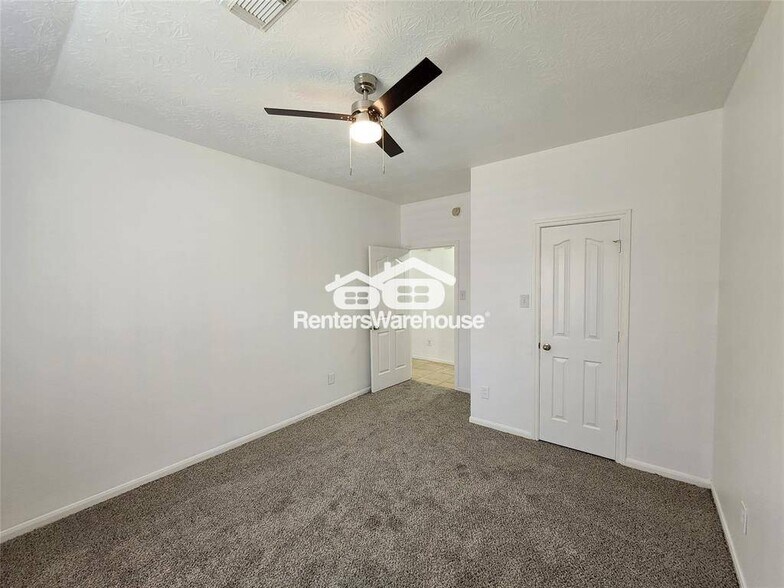 Building Photo - 2810 Autumn Springs Ln