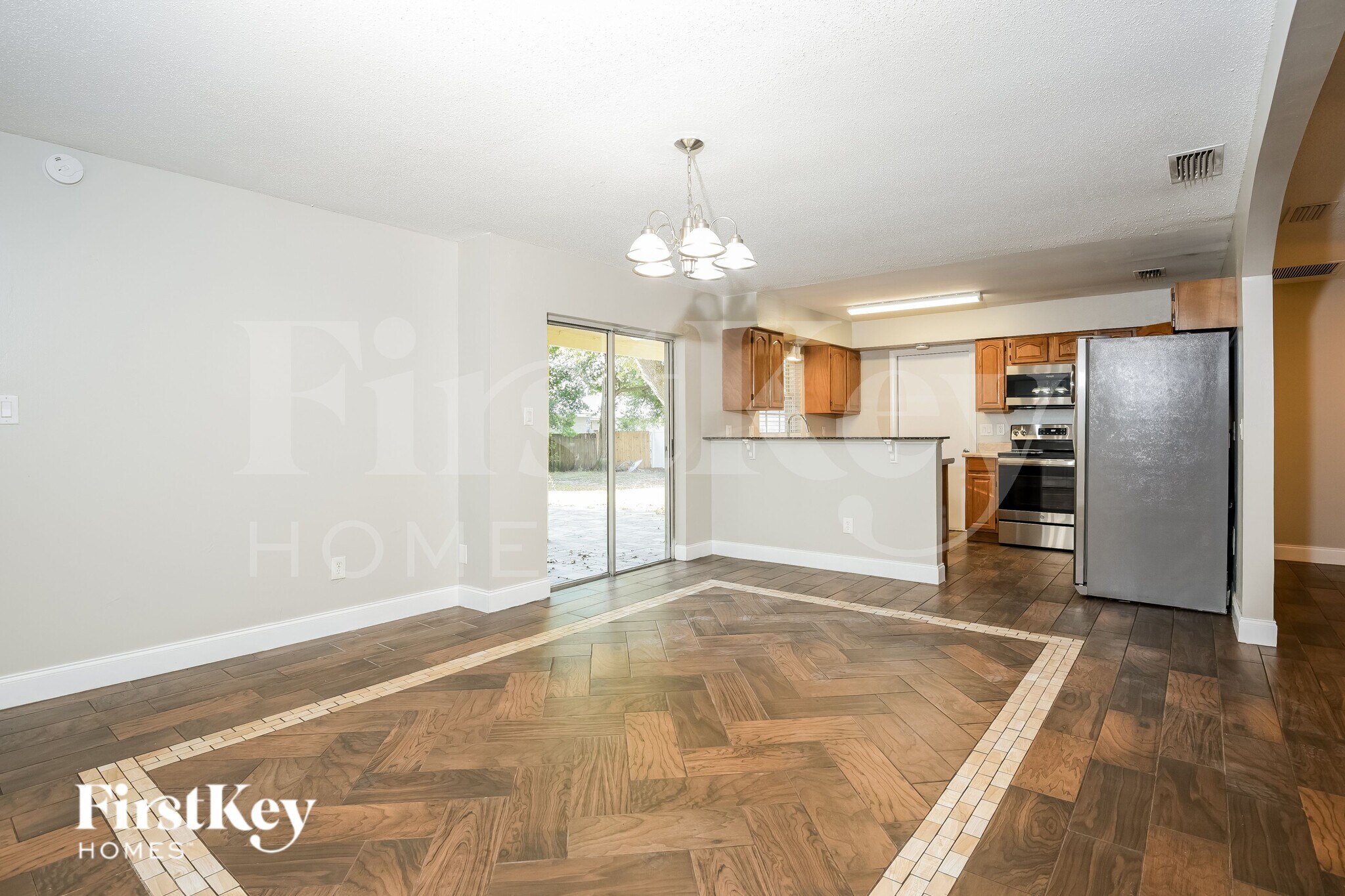 Building Photo - 585 Walden Ct