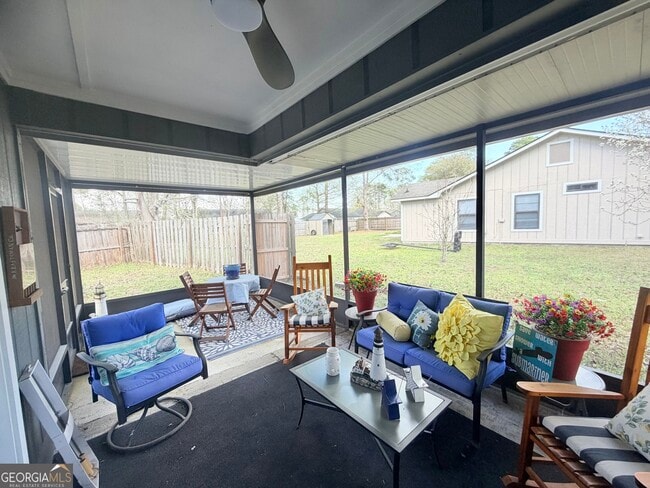 Building Photo - 130 N Woodvalley Dr