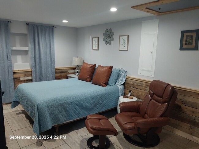 Building Photo - Charming One Bedroom ADU Furnished or Unfurnished