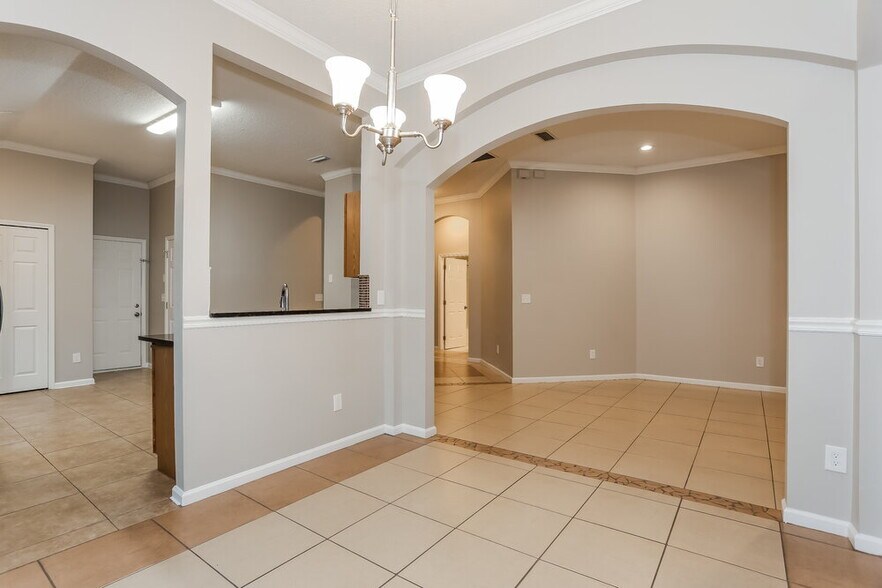 Building Photo - 5046 Cape Elizabeth Ct W