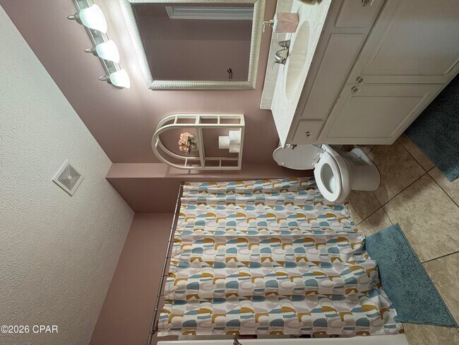 Building Photo - 801 W 17th St