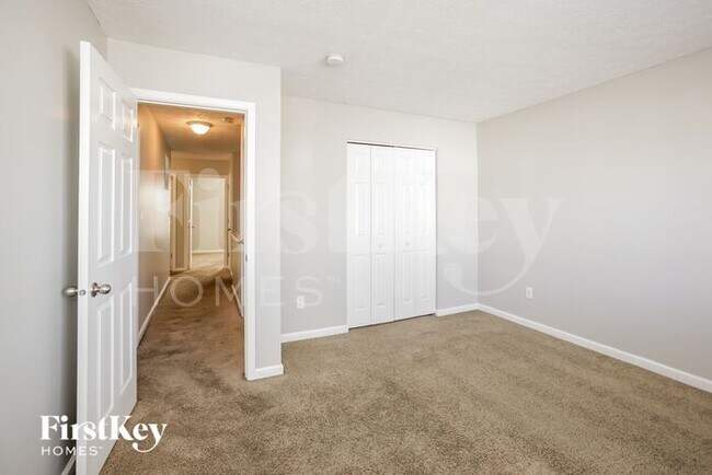 Building Photo - 11419 High Grass Dr