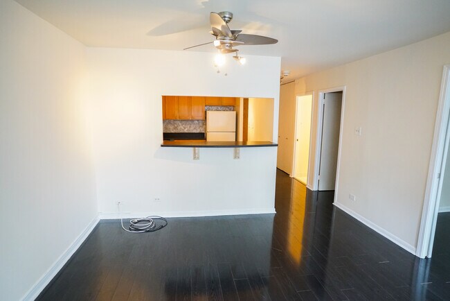 Building Photo - 211 E Ohio St