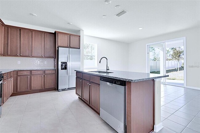 Building Photo - 88 Waverly Ln