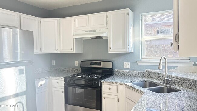 Building Photo - 7740 Luz De Camino Way