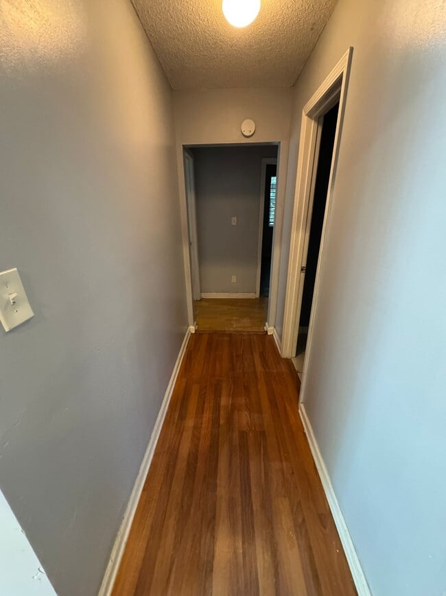 Building Photo - 634 Woolfolk St