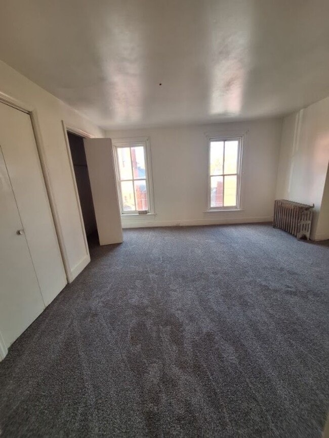 Building Photo - Fantastic 3 bedroom house in York