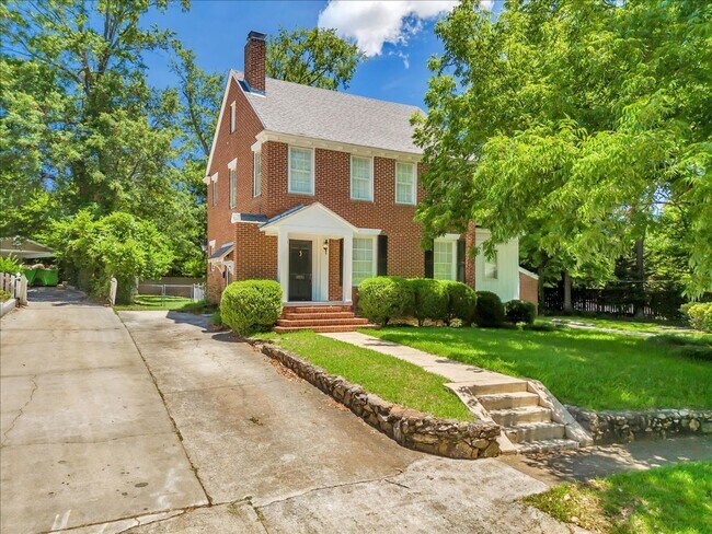 Building Photo - 3551 Overlook Ave