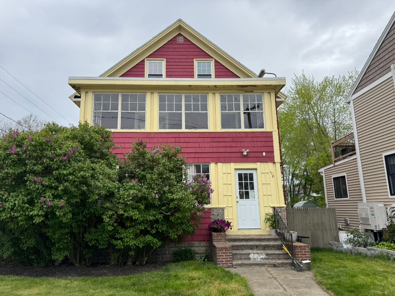 Primary Photo - 178 Cottage Rd