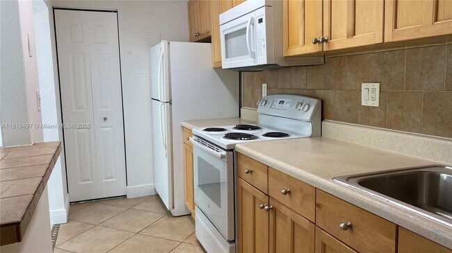 Building Photo - 4130 NW 79th Ave