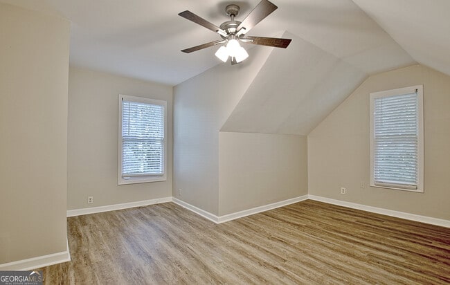 Building Photo - 338 Summer Pl