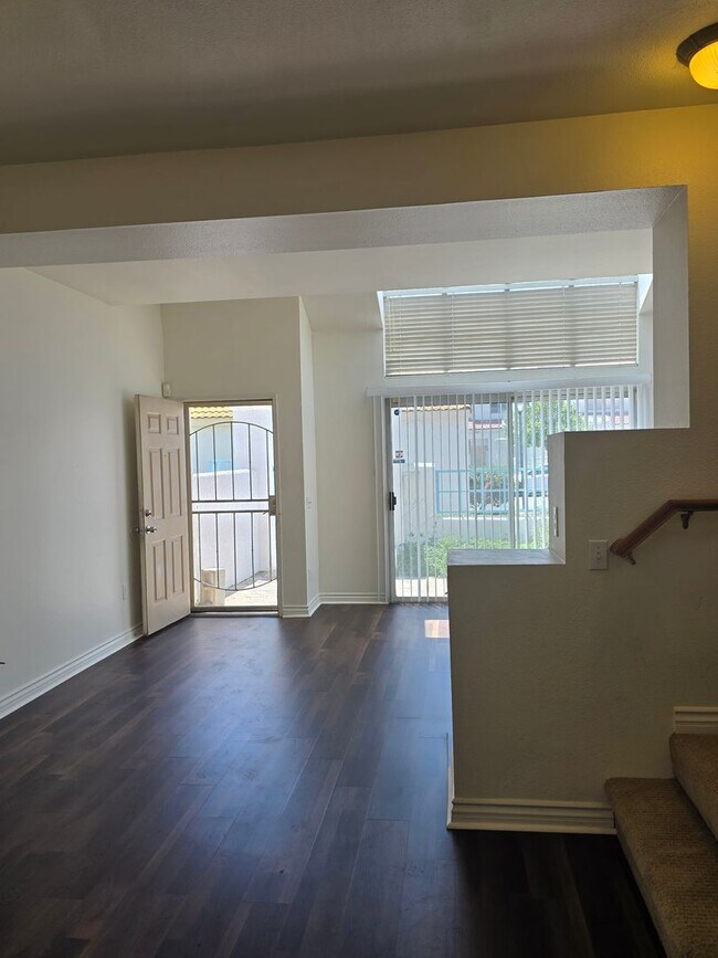 Building Photo - Gated Community~$2,595~ 2 Bed/2.5 Bath End Unit Townhome.