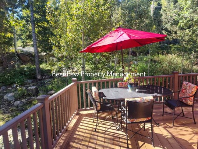 Building Photo - "Charming 3-Bedroom Mountain Retreat in Conifer"