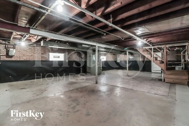 Building Photo - 6531 S Kostner Ave