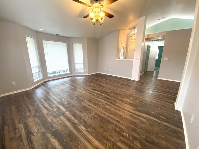 Building Photo - 1414 Pheasant Way