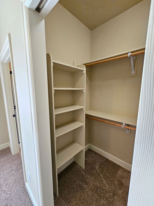 Building Photo - 2817 Tuscanna Dr