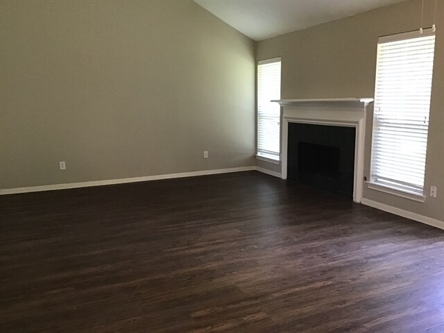 Building Photo - 9710 Sundew Dr