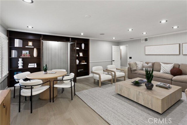Building Photo - 9882 Kings Canyon Dr