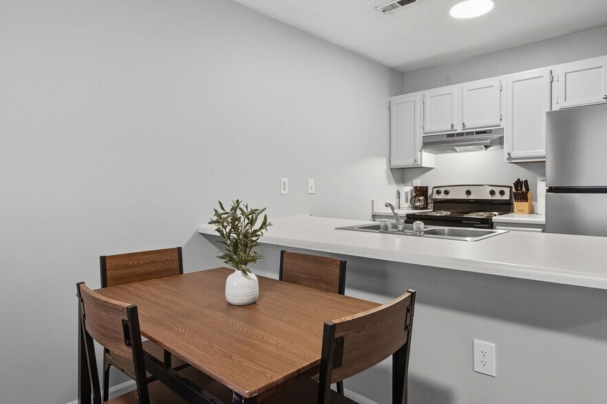 Building Photo - 254 Kings Creek Dr