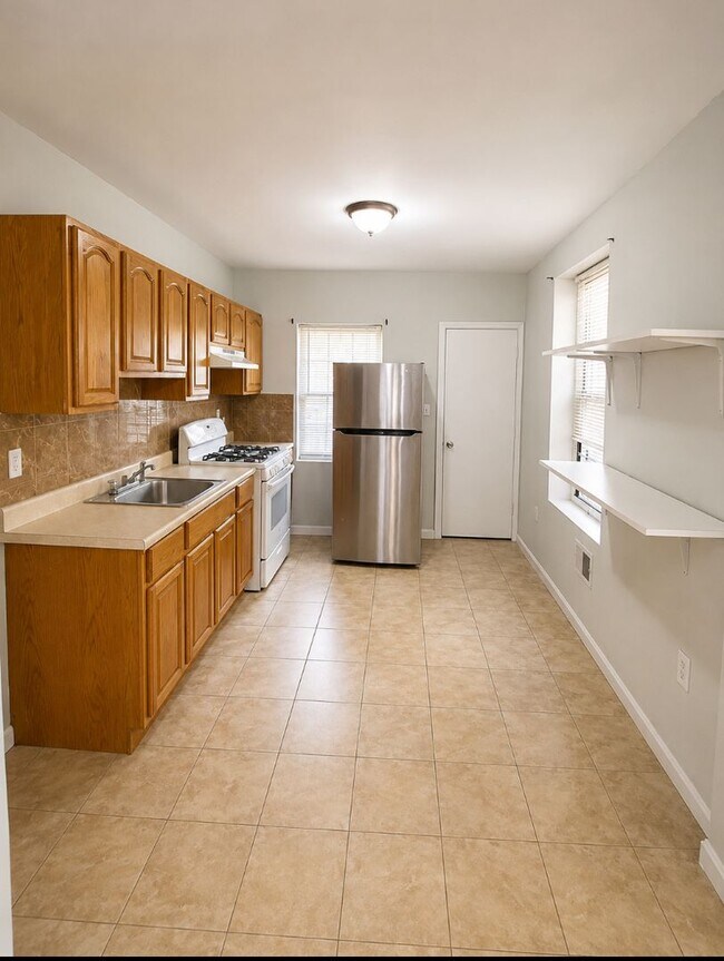Building Photo - 3 Bedroom Home in Point Breeze