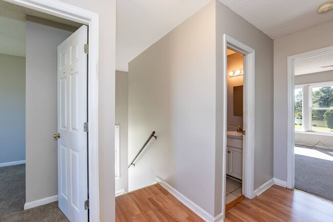 Building Photo - Large Three Bedroom Home!