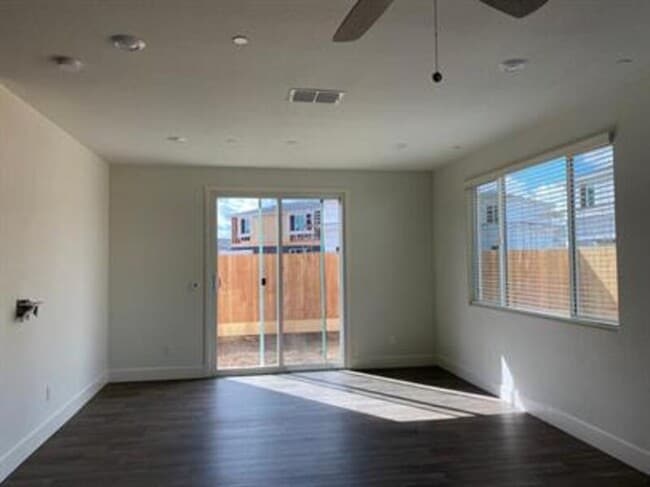 Building Photo - 2459 Robledo Wy