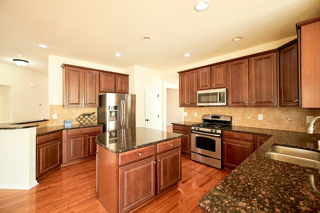 Building Photo - 12300 Rotunda Ln, Chesterfield, VA 23836