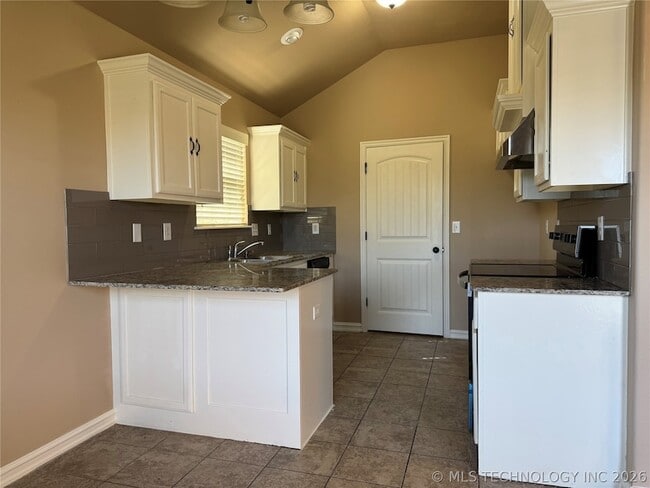 Building Photo - 1038 E 146 Ct S