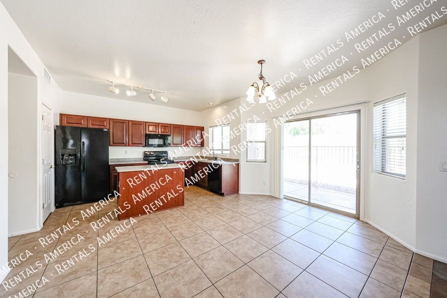 Building Photo - 17268 W Elaine Dr