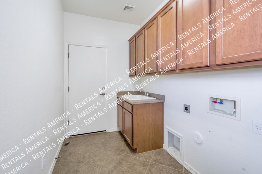 Building Photo - 3746 S Star Canyon Dr