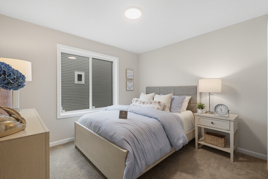 Building Photo - 3472 Knightsbridge Trl N