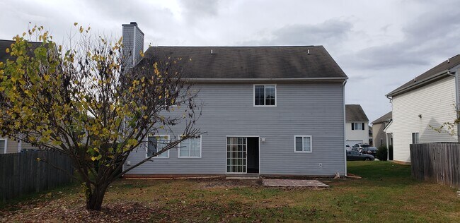 Building Photo - 5005 Emberly Dr