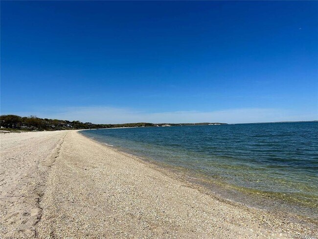 Building Photo - 48 Oakhurst Rd