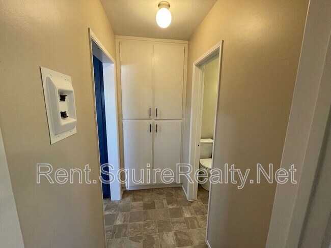 Building Photo - 414 N San Gabriel Ave