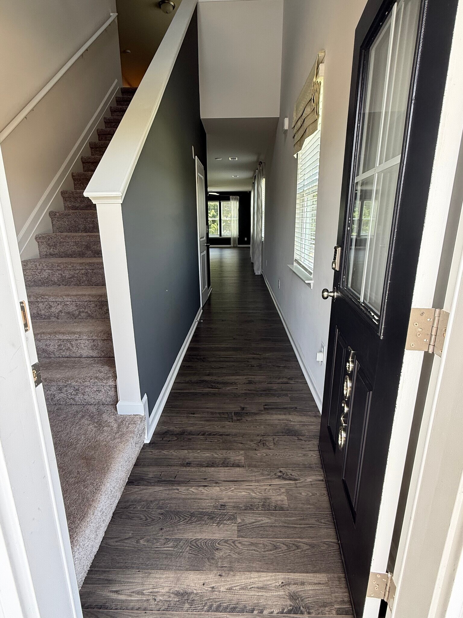 Entry - 3020 Hillgate Trl