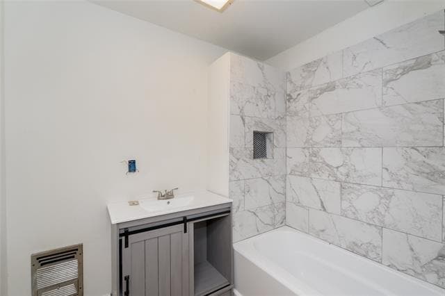 Building Photo - 201 E Pecan St