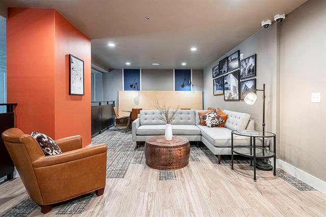 Building Photo - 817 Matisse Dr
