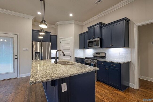 Building Photo - 12786 Juniors Dr