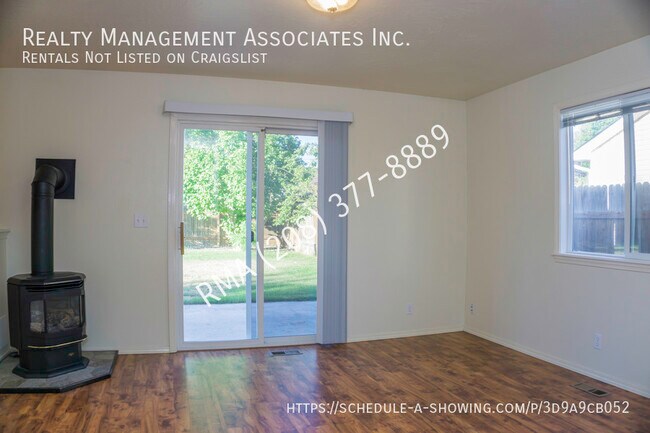 Building Photo - 2889 W Stallion St