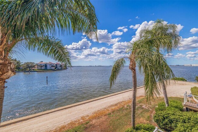 Building Photo - 5281 Isla Key Blvd S