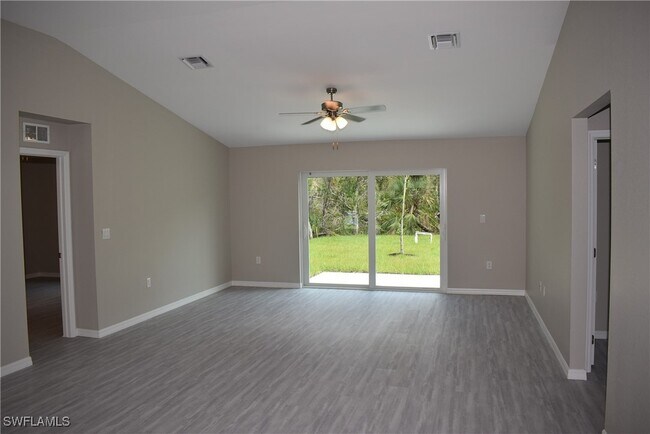 Building Photo - 2121 Firebrand Rd