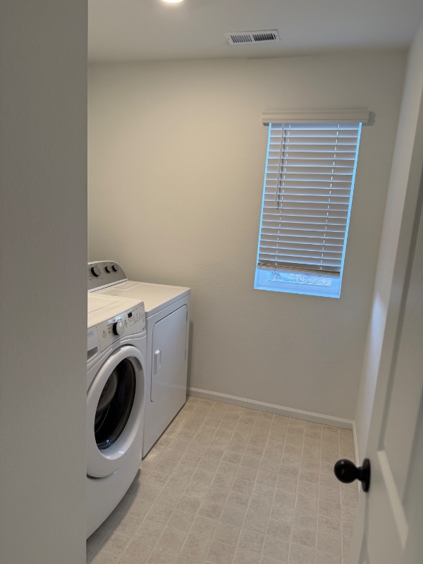 Building Photo - 6074 Donahue Dr