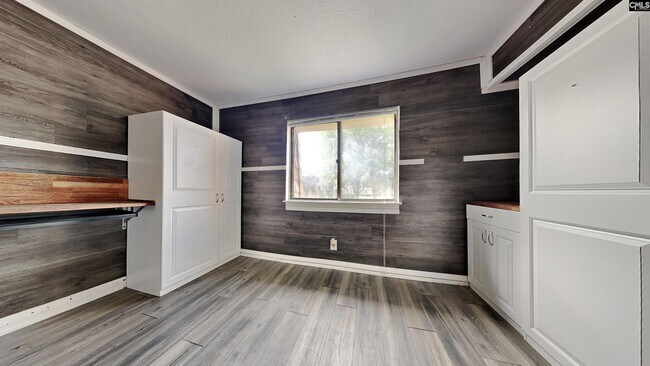 Building Photo - 1 Bedroom 1 Bathroom