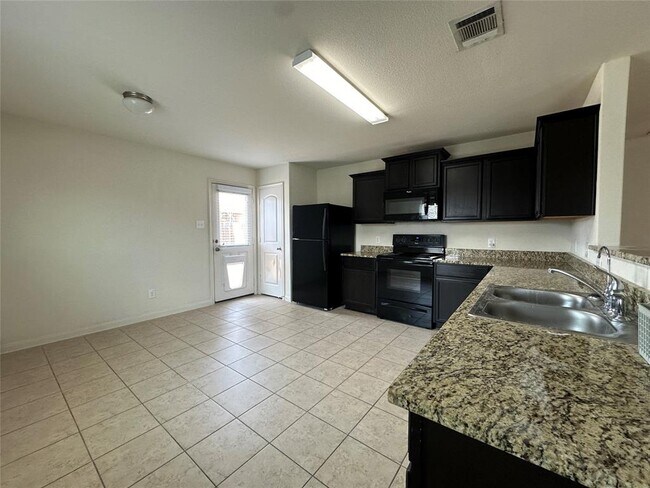 Building Photo - 104 Millers Lp